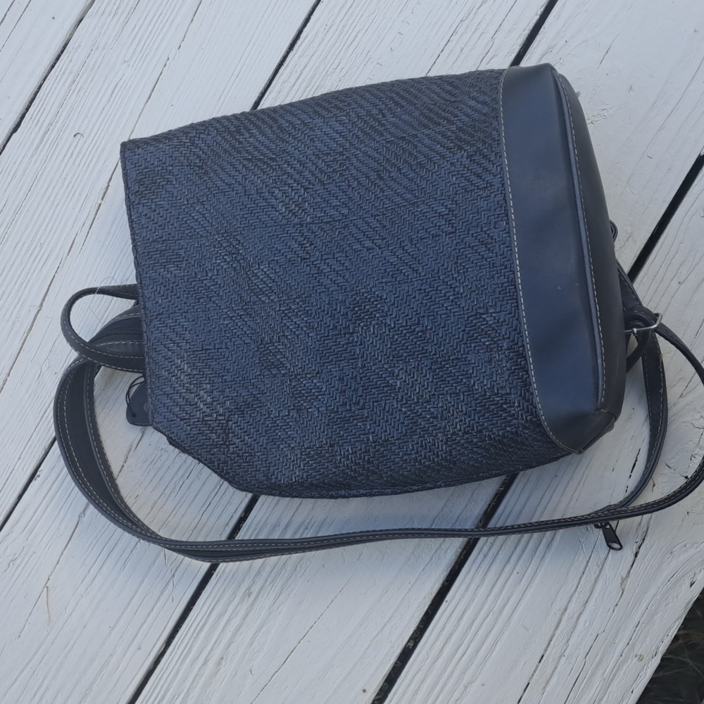 LIZ claiborne
